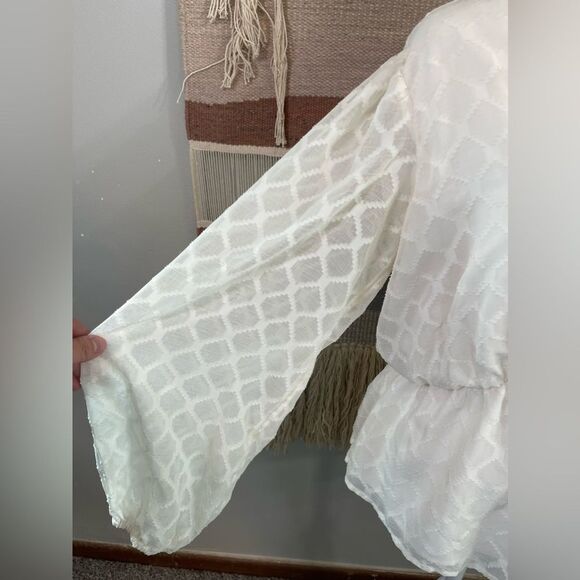 Elizabeth and James White Peplum Chiffon Blouse M - Picture 4 of 8